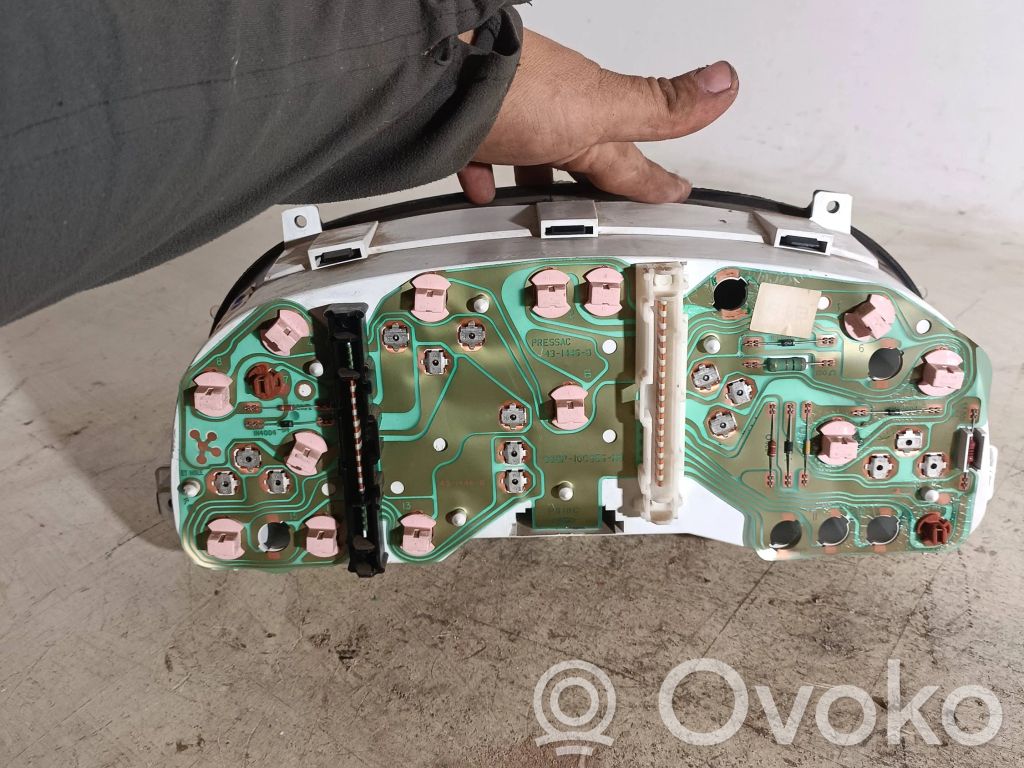 Ford Mondeo MK II Speedometer (instrument cluster) 