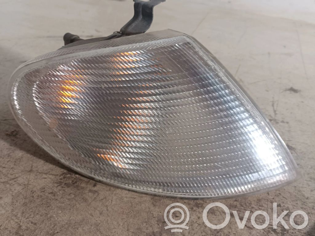 Ford Galaxy Front indicator light 
