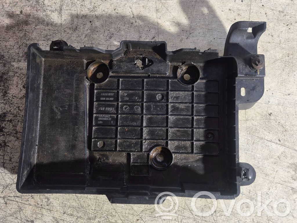 Renault Megane II Battery tray 