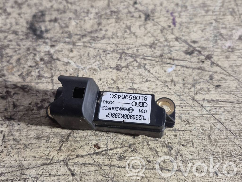 Audi A3 S3 8L Airbag deployment crash/impact sensor 