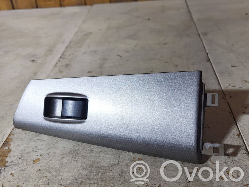 Toyota Corolla E110 Electric window control switch 