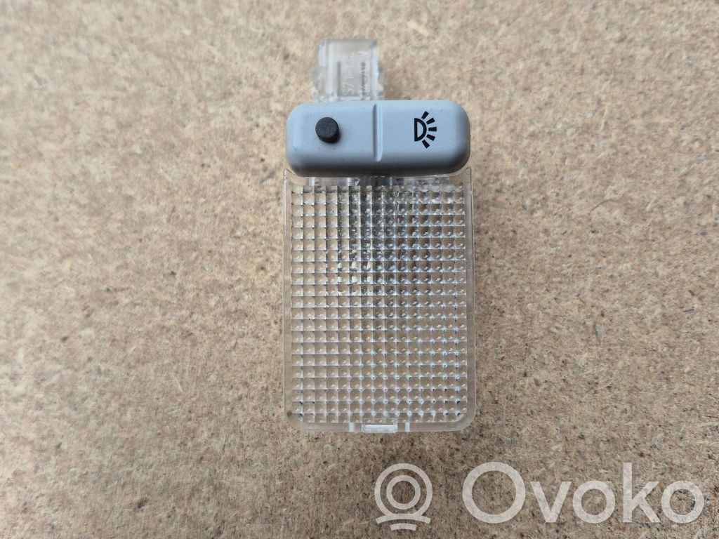 Ford Mondeo MK IV Luz del asiento trasero 