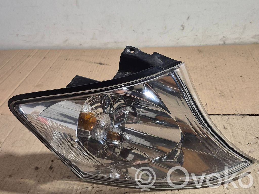 Mazda MPV Front indicator light 