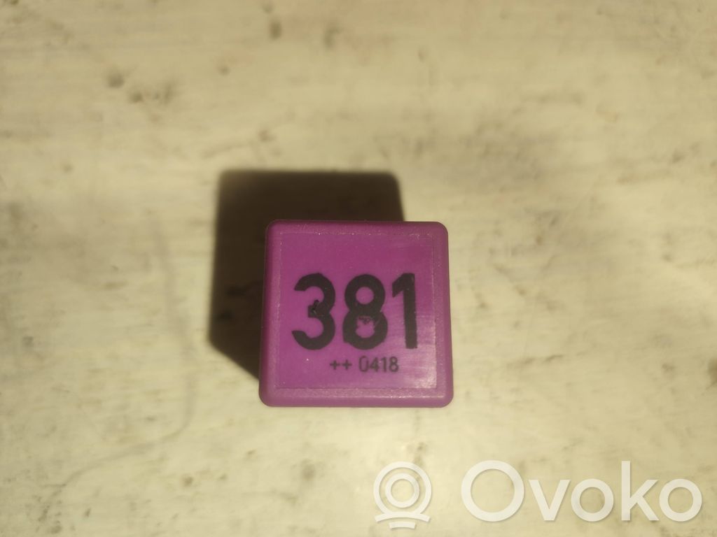 Audi A6 S6 C6 4F Muu rele 