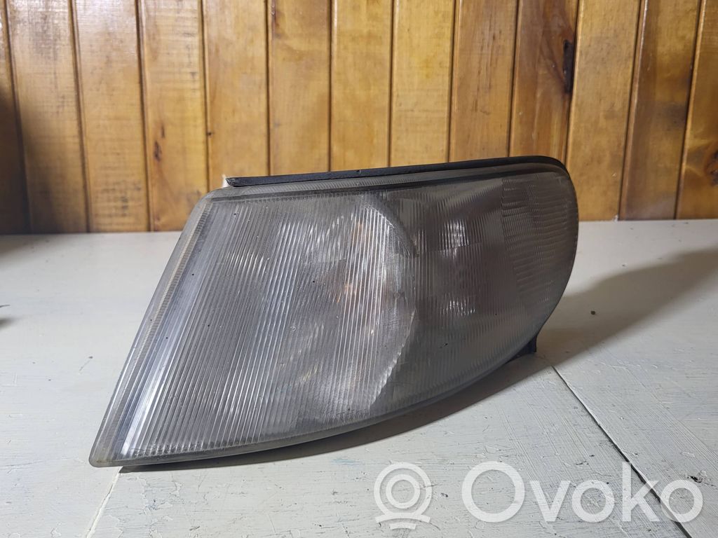 Clignotant avant   E213029