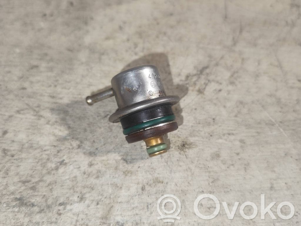 Audi A6 S6 C5 4B Regulator ciśnienia paliwa 