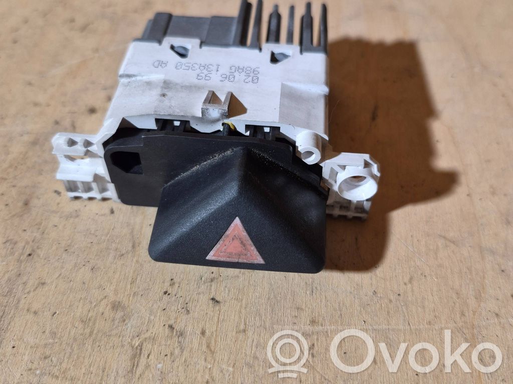 Ford Focus Hazard light switch 