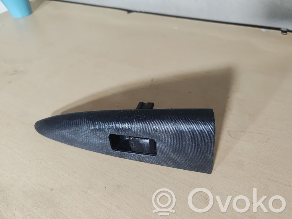 Nissan Note (E11) Electric window control switch 
