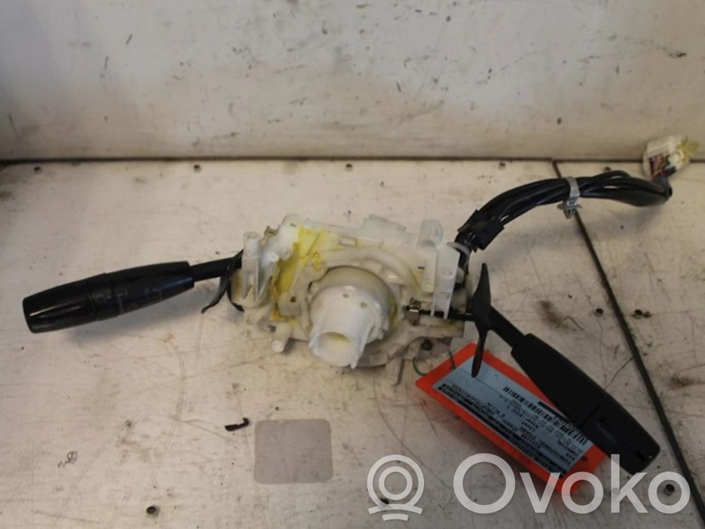 KIA Carnival Pulsanti/interruttori sul volante 