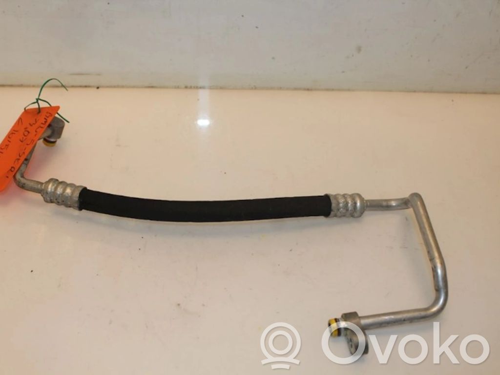 BMW 5 E60 E61 Ilmastointilaitteen putki (A/C) 