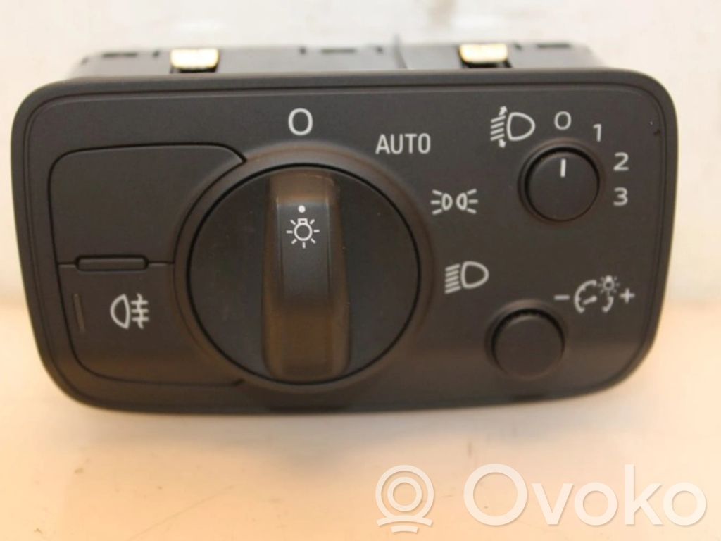 Audi Q2 - Light switch 