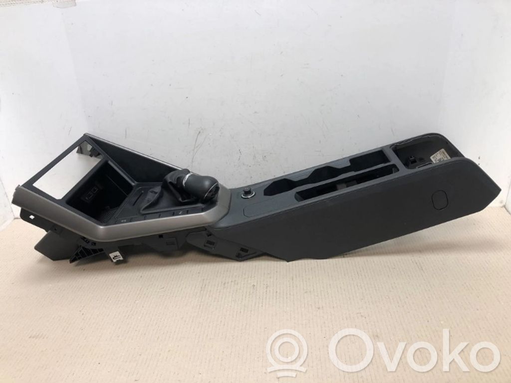 Volkswagen Polo VI Consola central 