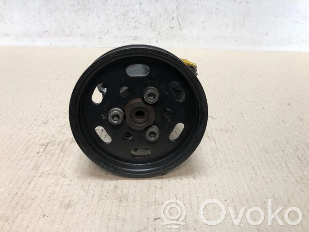 Volkswagen Golf IV Pompa wspomagania 