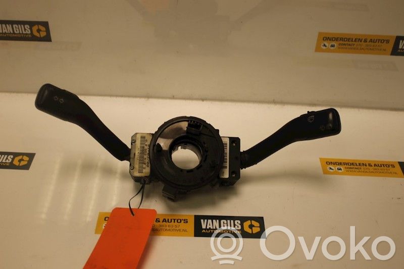 Volkswagen Golf IV Przełącznik / Przycisk kierownicy 
