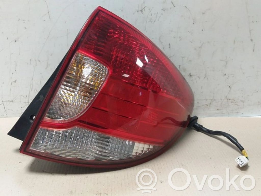 KIA Rio Feux arrière / postérieurs