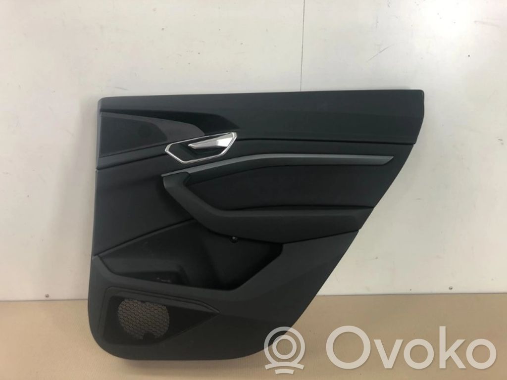Audi e-tron Aizmugurē apdare 