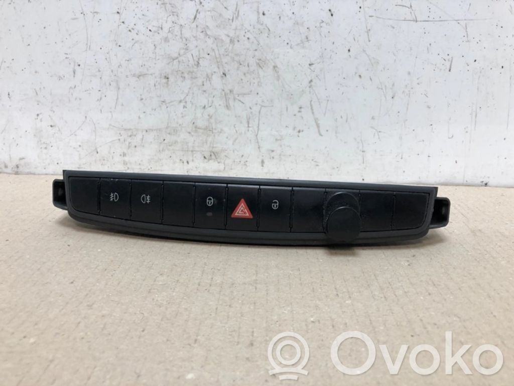 Schalter Warnblinkanlage   A4548202610,A4548202610