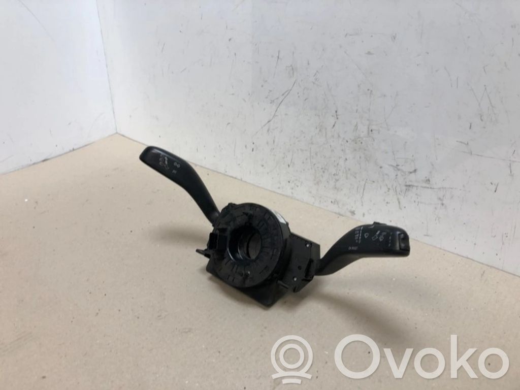 Volkswagen Transporter - Caravelle T5 Boutons / interrupteurs volant