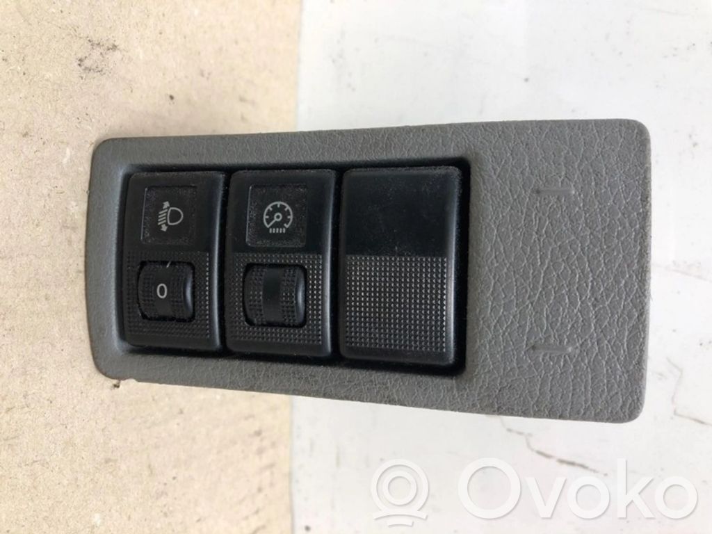 Headlight level height control switch   D397666F0,D397666FO,3M71A044J44ABW,3M71AO44J44ABW,D397666F0,D397666FO