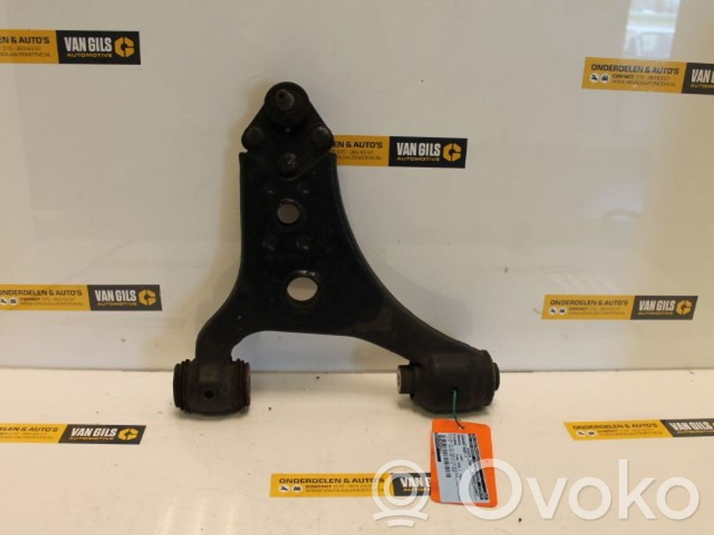 Mercedes-Benz B W245 Braccio di controllo sospensione anteriore inferiore/braccio oscillante 