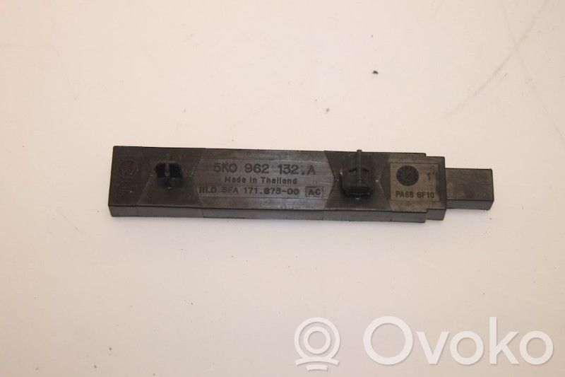 Volkswagen Golf VII Antena radiowa 