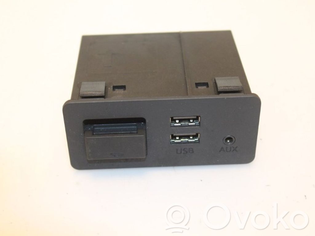 Panel radia   D09H669U0,D09H669U0