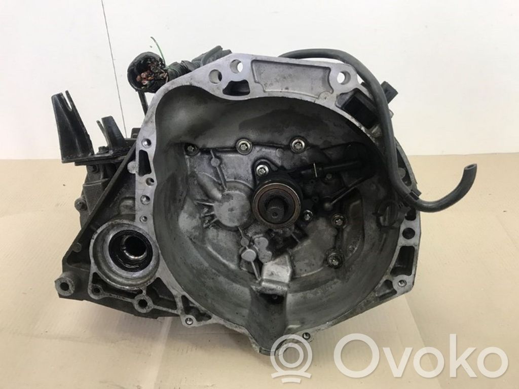 Nissan Micra C+C Scatola del cambio manuale a 5 velocità