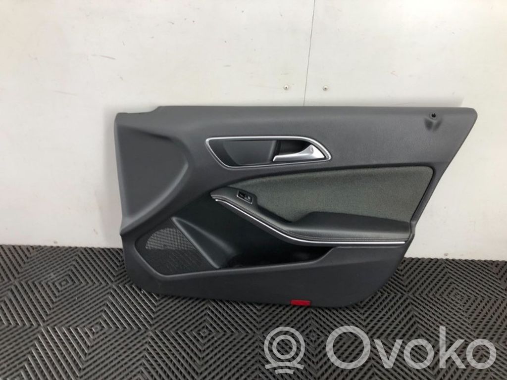 Mercedes-Benz A W176 Rivestimento del pannello della portiera anteriore 