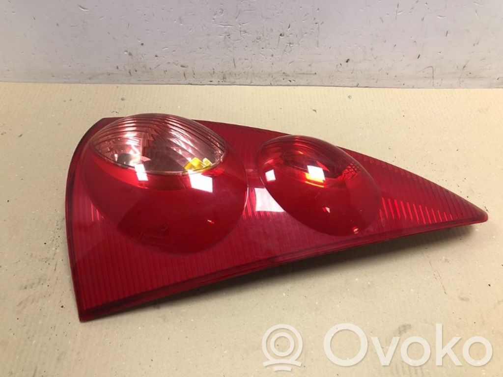 Peugeot 107 Lampă spate în caroserie