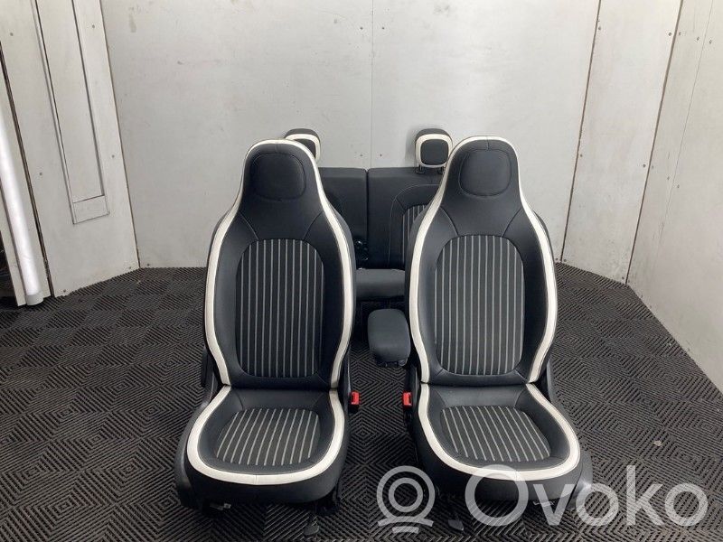 Renault Twingo III Tapicerka / Komplet 
