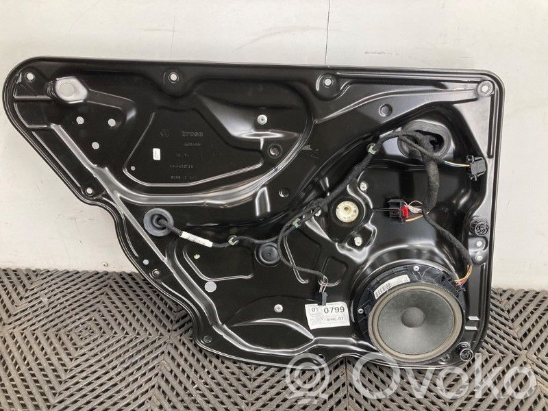 Volkswagen PASSAT B7 Takaoven manuaalinen ikkunan nostin