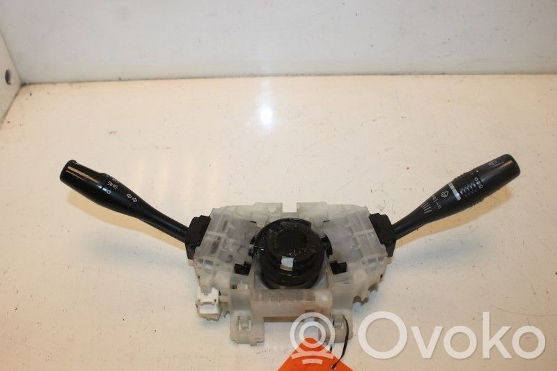 Mitsubishi Space Wagon Interruptores/botones de la columna de dirección 