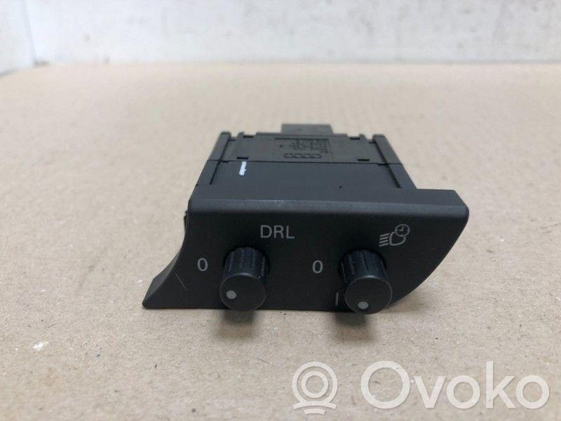 Audi A4 S4 B7 8E 8H Comutator iluminat interior 