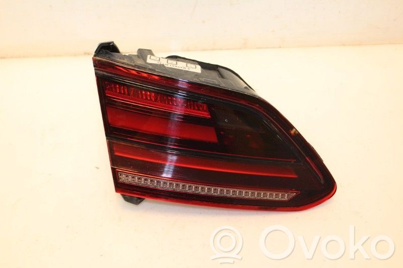 Volkswagen Santana Luci posteriori 