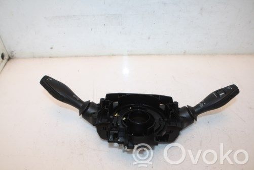 Ford Fiesta Boutons / interrupteurs volant