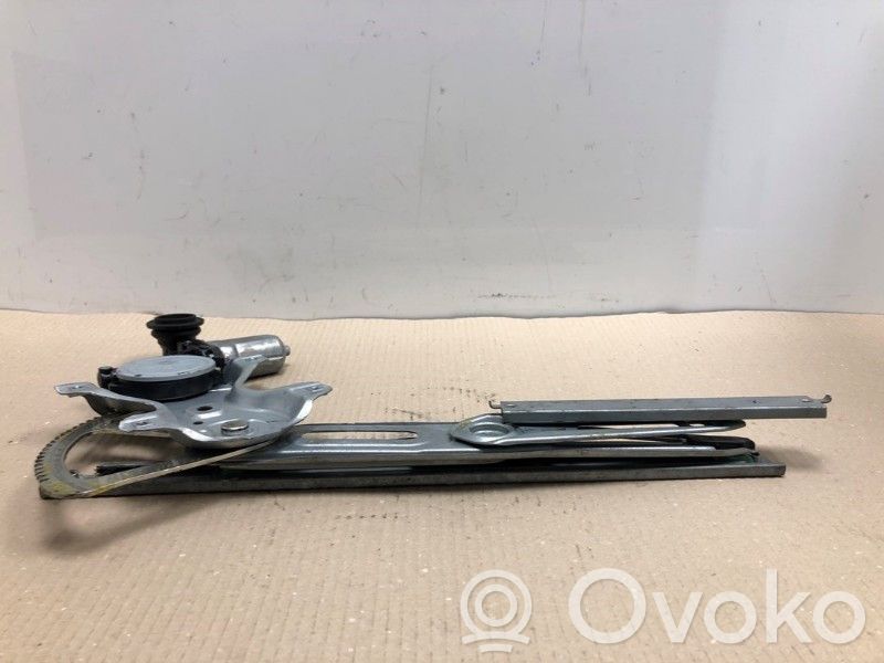 Toyota Yaris Macara geam față manuală