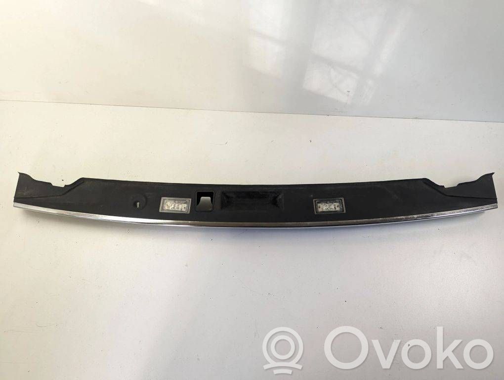BMW 7 F01 F02 F03 F04 Listwa oświetlenie tylnej tablicy rejestracyjnej 
