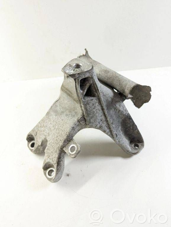 Audi A5 8T 8F Engine mounting bracket 