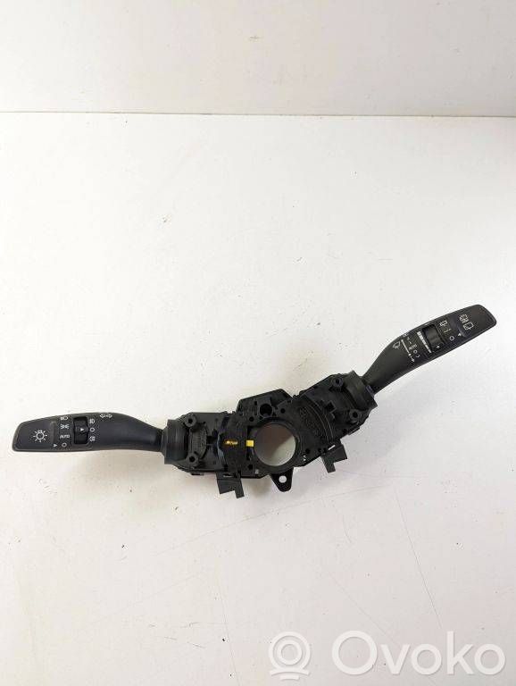KIA Sorento Wiper turn signal indicator stalk/switch 