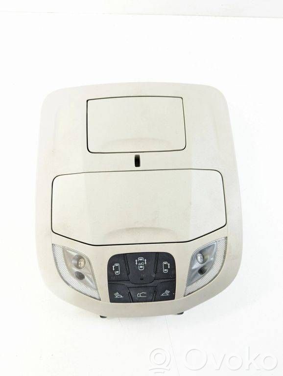 Chrysler Pacifica Front seat light 