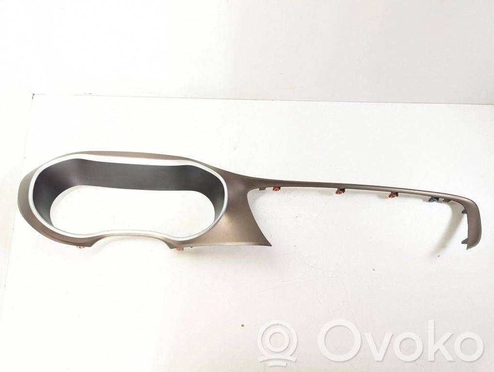 Chrysler Pacifica Dashboard trim 