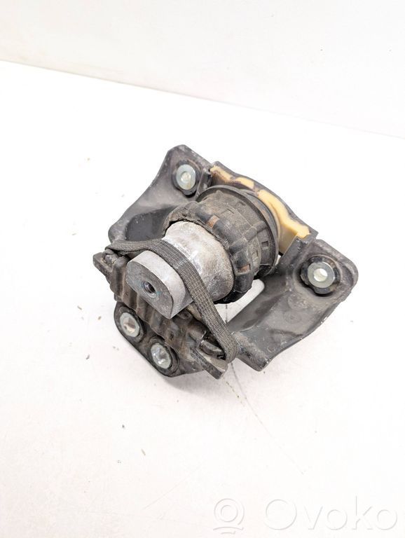 Engine mount bracket   31686885
