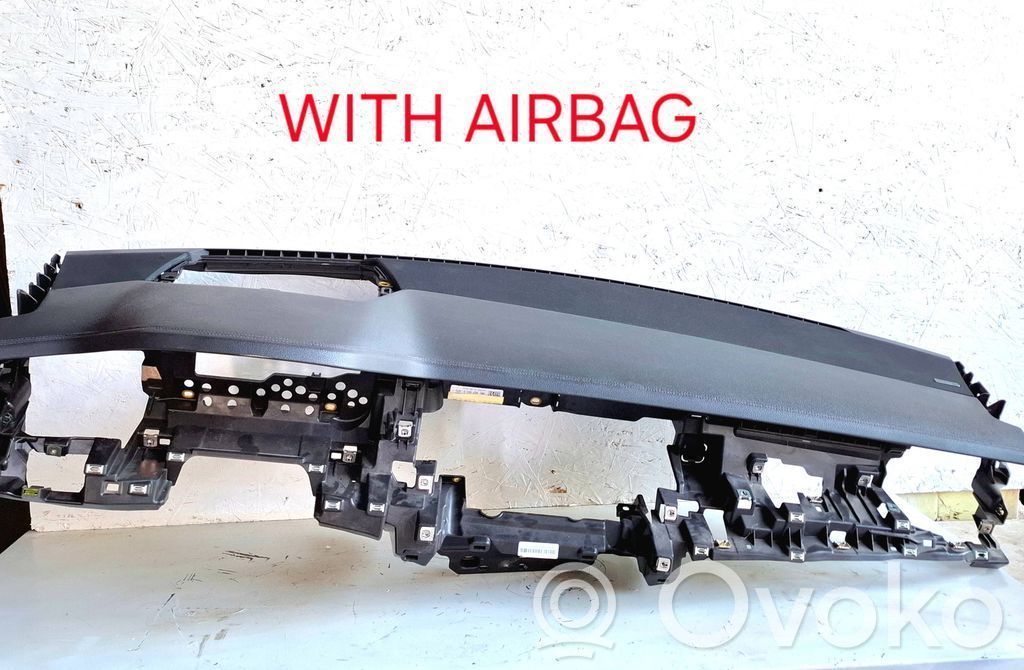 Audi A8 S8 D5 Panelė 