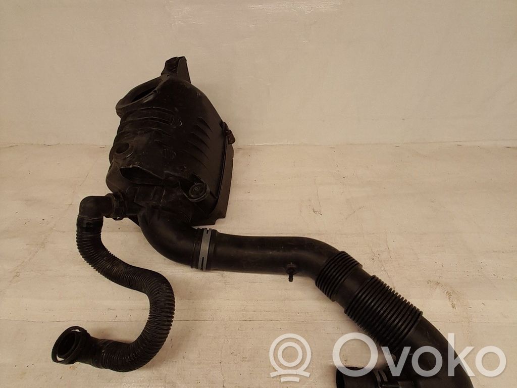 Volkswagen Caddy Air filter box 