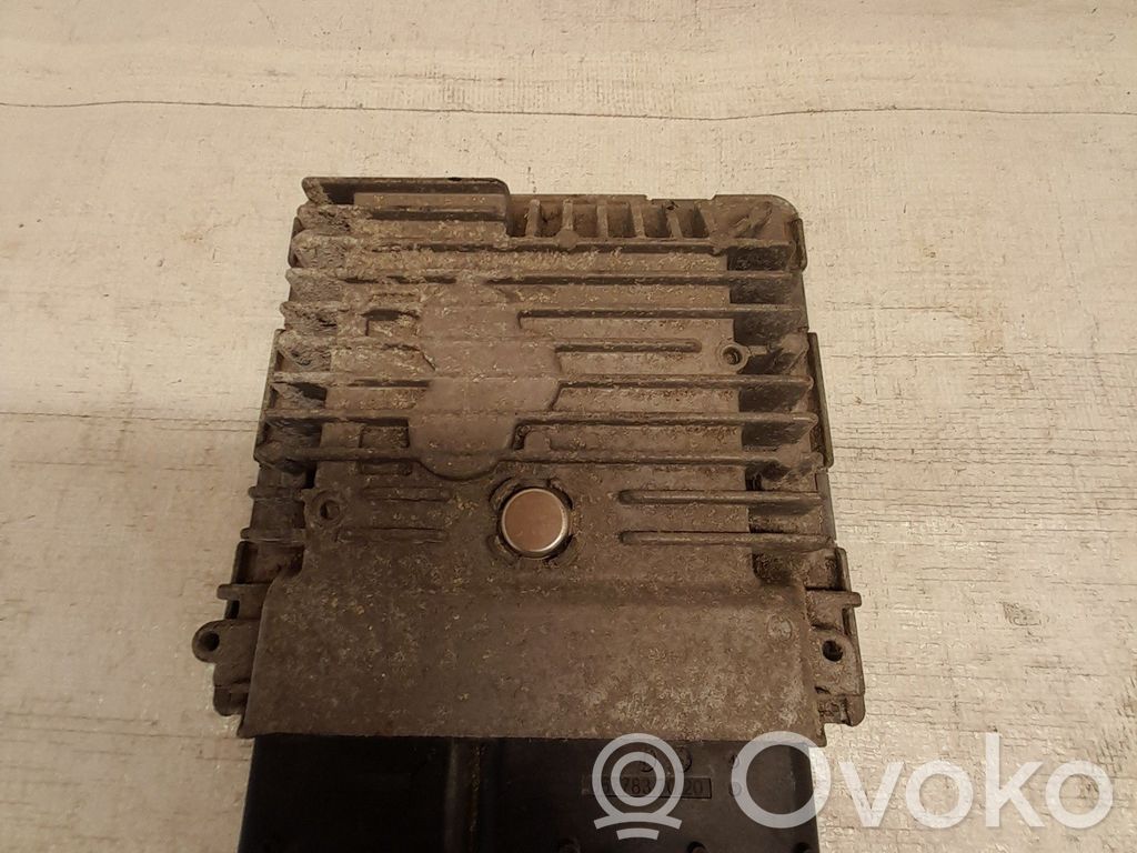 Engine control unit/module   03L906023CE,5WP42821AA