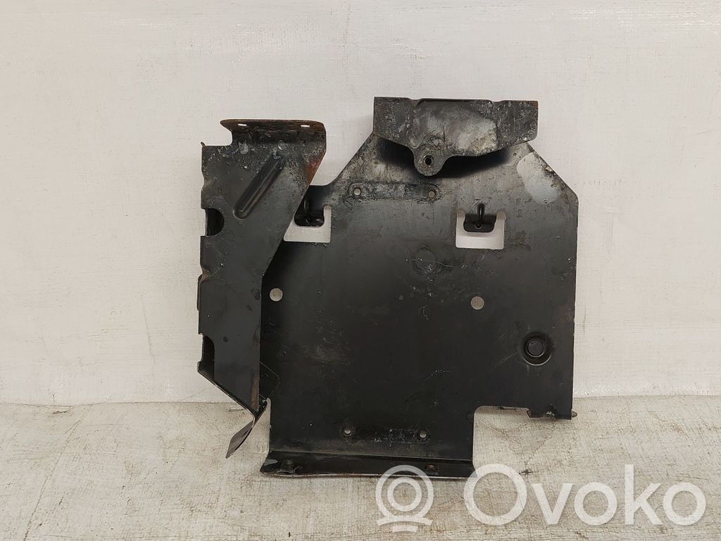 Opel Vivaro Alte piese compartiment motor 