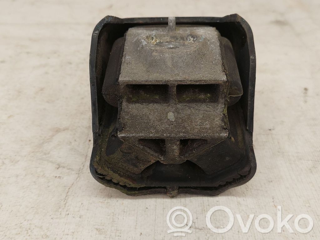 Mercedes-Benz Sprinter W906 Engine mount bracket 