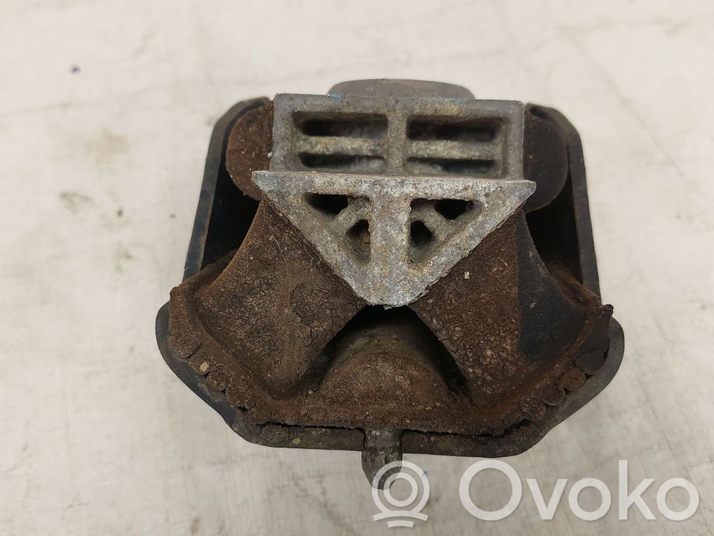Mercedes-Benz Sprinter W906 Engine mount bracket 