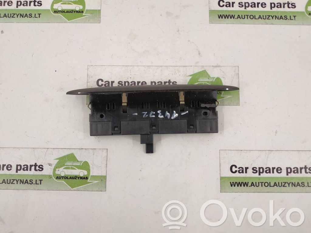 Mercedes-Benz E W211 Parking PDC sensor display screen 