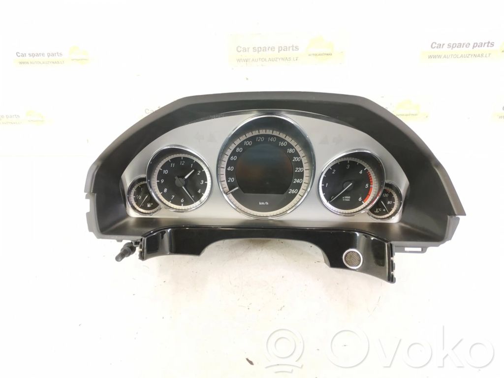 Mercedes-Benz E W212 Tachimetro (quadro strumenti) 